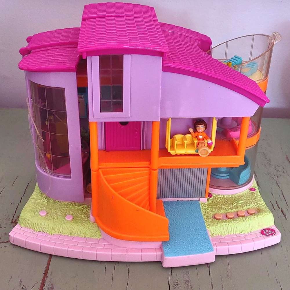 Vintage Polly pocket mansion